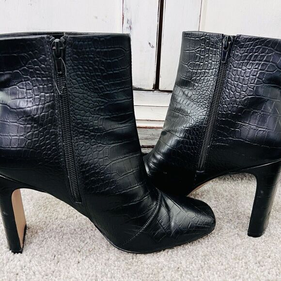 Express Black Croc Embossed Vegan Leather Square Toe Heeled Ankle Boots Size 8.5 - Picture 4 of 8